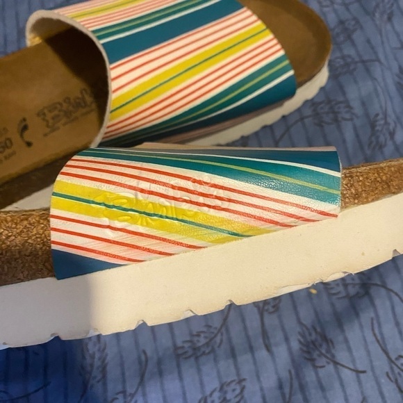 Birkenstock Birkis synthetic candy striped slides. Womens 8 - Picture 6 of 7
